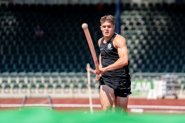 Marcel Meyer (Hannover 96) im Stabhochsprung am 03.07.2022 waehrend den NLV+BLV Leichtathletik-Landesmeisterschaften im Jahnstadion in Goettingen (Tag 1)